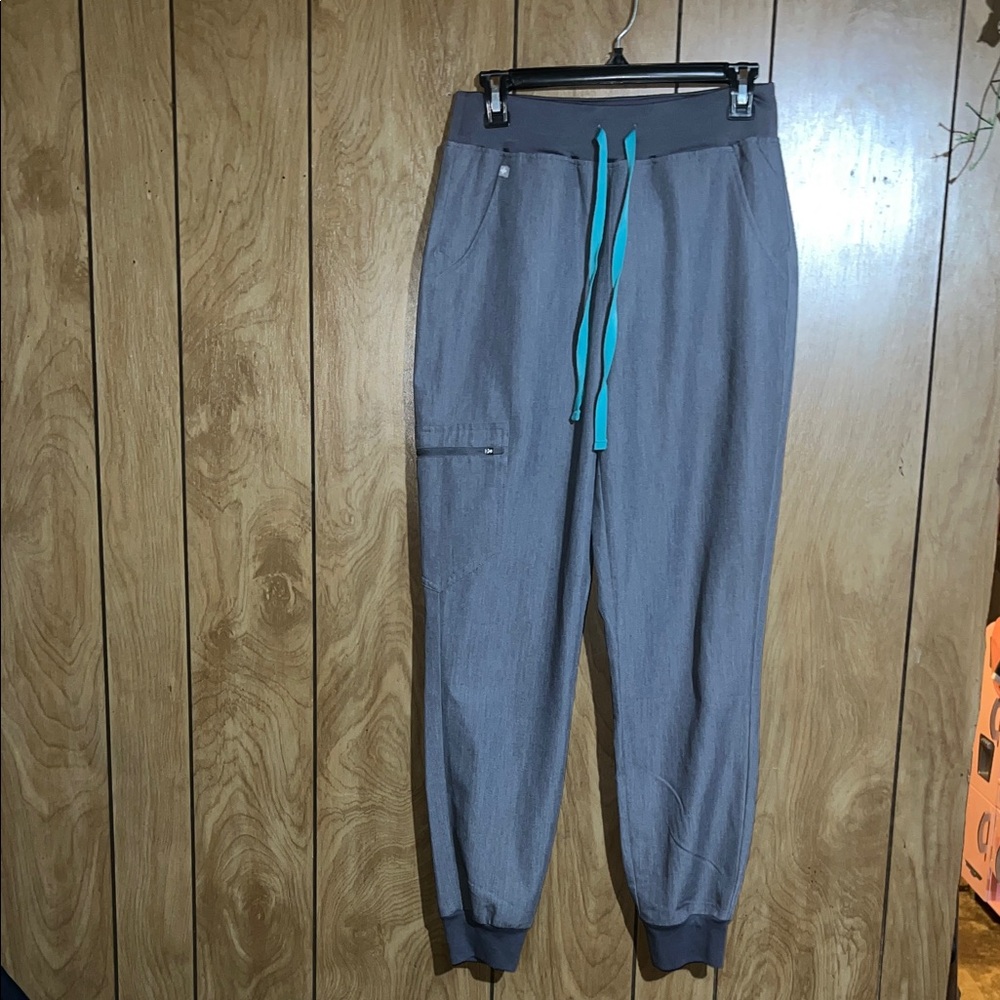 Figs Woman’s Gray Jogger Pants with Teal Drawstring